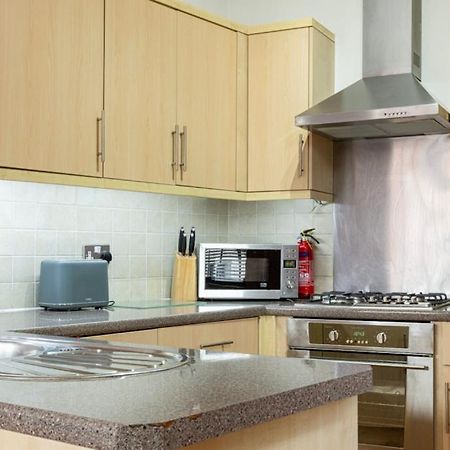 5 Mins Walk From Centre, Spacious City Apt, Open-Plan Nottingham Exterior photo